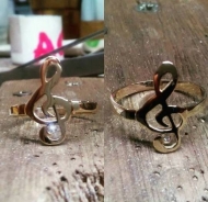 ANEL 18K CLAVE DE SOL