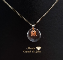 PINGENTE 10K LETRA COM CRISTAL